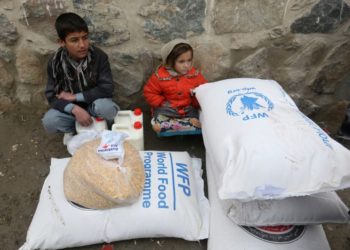 Rifillojnë fluturimet e ndihmës humanitare në Afganistan