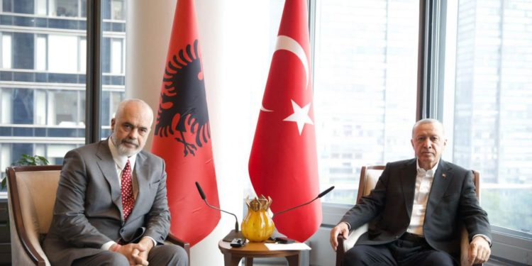 Takimi në New York, Rama publikon foto me Erdoganin