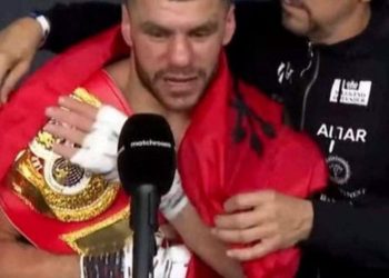 Florian Marku u shpall kampion bote, njihuni me grekun që i hodhi flamurin shqiptar mbi supe