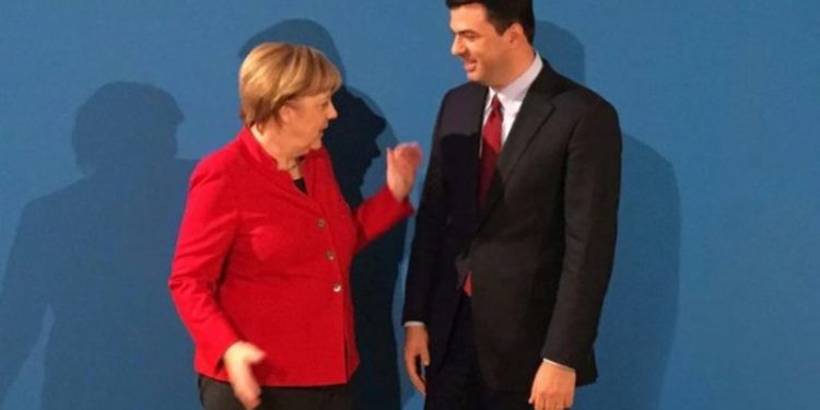 Kancelarja viziton Tiranën, Basha kërkon të takohet me Merkel