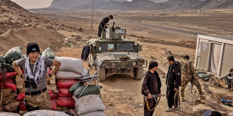 Talebanët marrin kontrollin e Afganistanit, Pakistani i shqetësuar për sigurinë në Islamabad