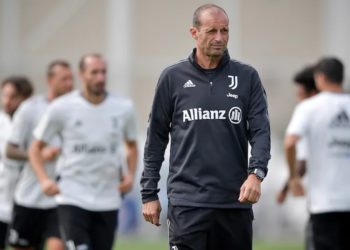 Alegri dizenjon Juventusin e ri, Chiesa në sulm me Dybala dhe 4-4-2