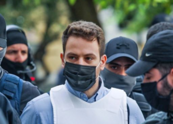 Ngjarja që shokoi Greqinë, pilotin e braktisin familjarët. Flet vëllai: S’e kam vizituar në burg…