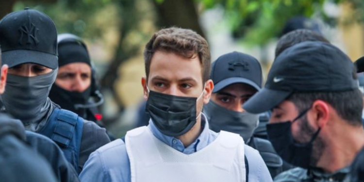 Ngjarja që shokoi Greqinë, pilotin e braktisin familjarët. Flet vëllai: S’e kam vizituar në burg…