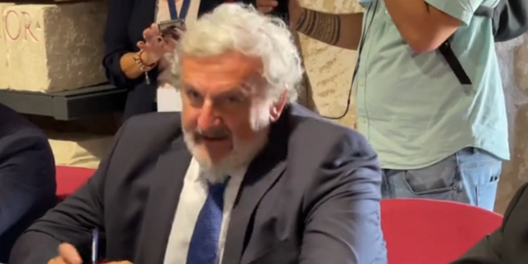 Presidenti i Rajonit të Puglia-s “fiksohet” me Ramën, e ngre në qiell: Një nga liderët më të rëndësishëm të Europës, shqiptarët janë të jashtëzakonshëm