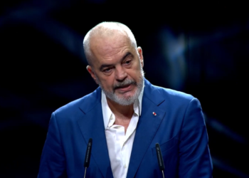 Rama me tone të ashpra: Një tufë drejtorësh duhen zhdukur nga sytë e popullit, dukemi si cirk