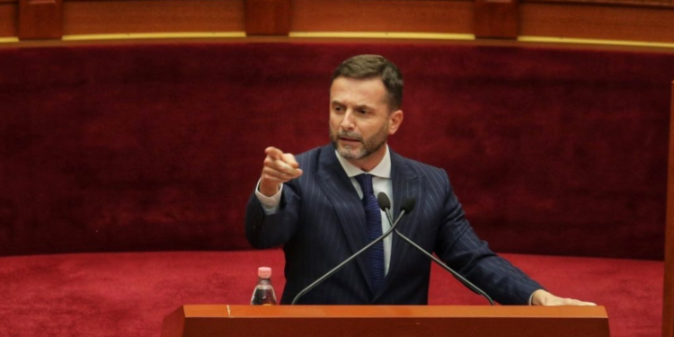 Erion Braçe flet si opozitar: Duhet t’i vëmë çati bujqësisë, në gjashtë muajt e fundit kemi humbur 29.000 punëtorë