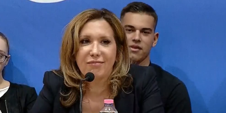 Kushërira e Musine Kokalarit i vjen nga SHBA për të ndihmuar Berishën: Bashës i ka ngelur vetëm vula dhe deputete si Grida Duma