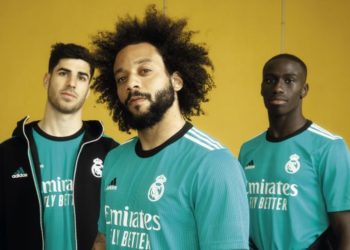 Real Madridi prezanton fanellën e tretë