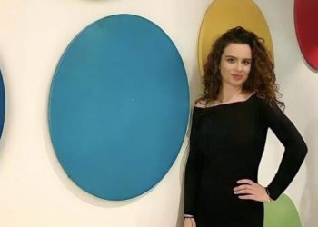 Hetimet për vajzën nga Delvina/ Mbetet mister personi që hyri në banesën e saj dhe ai që e udhëzonte të mos fliste me askënd. 36 faqe me bisedat përmes mesazheve