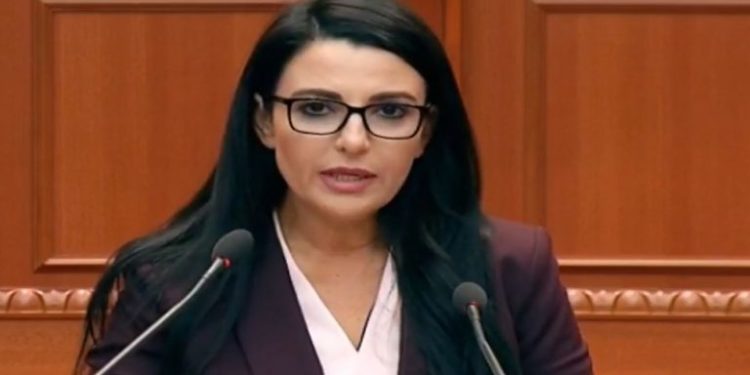 Balluku: Aeroporti i Vlorës do të jetë më i madhi në vend, do të përmbushë edhe ëndrrën e shqiptarëve