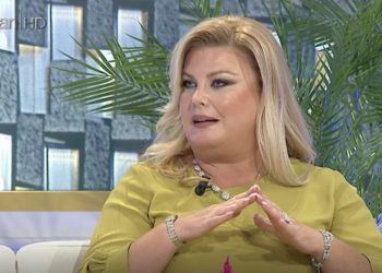 23-vjeçarja u vra me bukë në gojë! Eni Çobani: Kur do i biem malit me grusht e ta rrëzojmë? Sabrina duhet të ishte në fakultet, jo duke rritur fëmijë, familja e saj i aprovoi një lidhje që 14 vjeçe