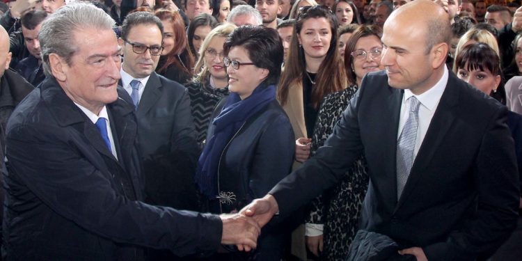 Reagon dhëndri: Sali Berisha është burri më i ndershëm në këtë vend