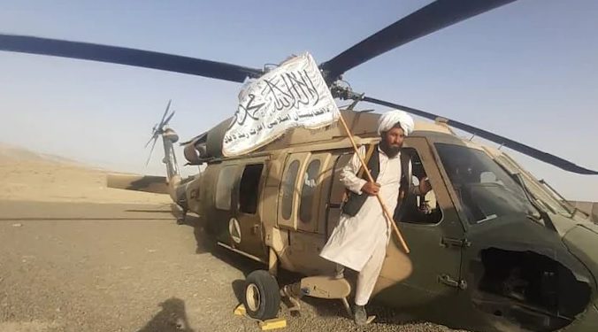 Skandali/ Talebanët kanë më shumë avionë e helikopterë se 10 shtete të NATO-s