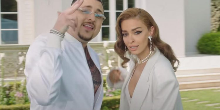 Shuhet në aksident këngëtari i njohur grek, para ngjarjes së rëndë ishte në dasëm me Eleni Foureira (VIDEO)