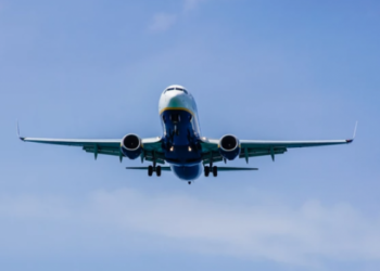 E pazakontë/ Pasagjeri refuzonte të dilte nga tualeti, aeroplani detyrohet të bëjë ulje emergjente