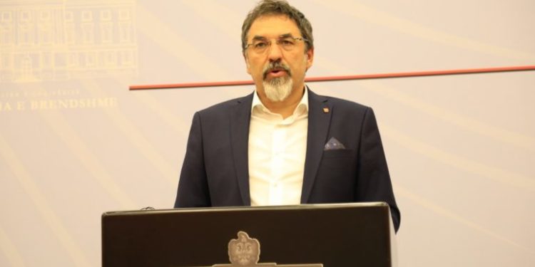 Vrasja e policit në Lezhë, Çuçi: Saimir Hoxha do të shpallet “Dëshmor i Atdheut”