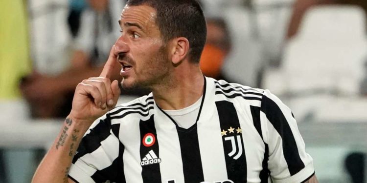 Bonucci zbulon prapaskenat e karrierës: Më 2016 isha pranë këtij klubi, Ronaldo na “vuri në gjumë”