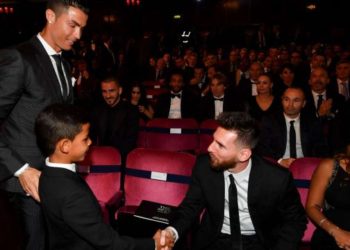 Nëna e Ronaldos: Nipi im është më i gjatë se Messi