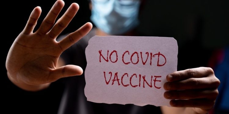 YouTube merr masa strikte, bllokon të gjitha videot me përmbajtje anti-vaksinë