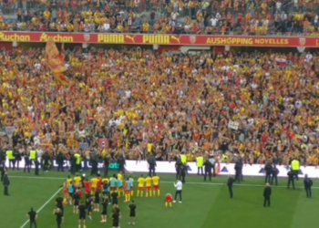 Përleshja mes tifozëve, 100 të plagosur pas derbit Lens-Lile