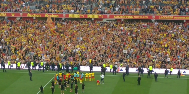 Përleshja mes tifozëve, 100 të plagosur pas derbit Lens-Lile