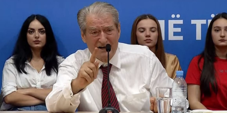 Berisha për ambasadoren amerikane: Dakord, më ke shpallur “non grata” në vendin tënd, por hyj apo jo unë në Parlamentin e vendit tim, këtë e vendosin qytetarët shqiptarë