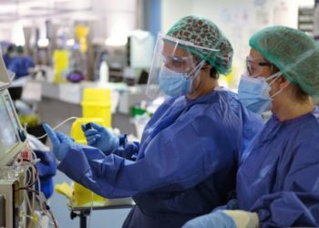 Pfizer fillon provat klinike për ilaçin që parandalon COVID-19