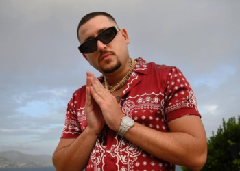 “Dua të bëj gjëra të tjera në jetë. Të ndihmojë motrën dhe nënën”, intervista e fundit e këngëtarit grek që ndërroi jetë në aksident