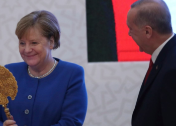 Largimi i Angela Merkelit, humbje e madhe për Erdogan