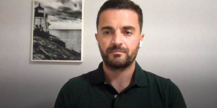 Kur duhet të merret doza e tretë? Eksperti shkencor: Pse njerëzit hezitojnë ta bëjnë vaksinën