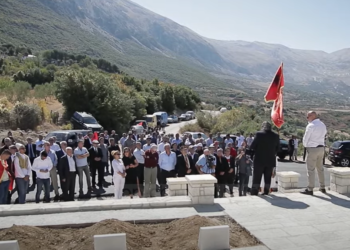 Përkujtohet beteja kundër andartëve grekë/ Në Tepelenë, ngrihet përmendorja për Luftën e Gribës (VIDEO)