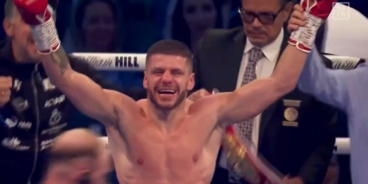 EMOCIONUESE/ Ky është momenti kur Florian Marku shpallet kampion bote (VIDEO)