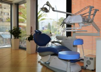 Çmenduri në Tiranë, qytetari paguan 100 mijë lekë për heqjen e dhëmballës