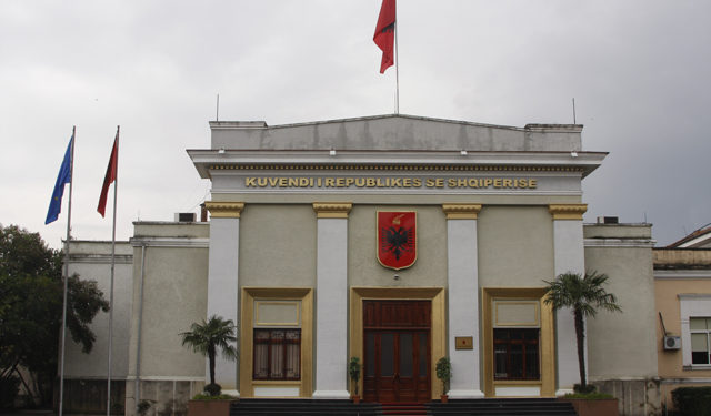 Nesër nis punën Parlamenti i ri, ja kush deputet do të mbajë fjalën hapëse