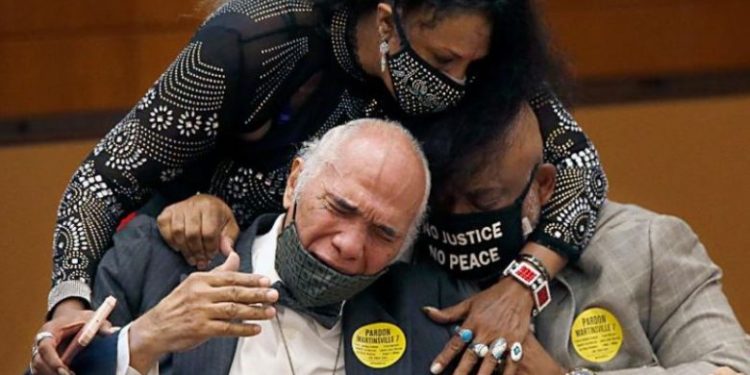 U ekzekutuan për përdhunimin e një gruaje, 7 persona me ngjyrë falen 70 vite pas vdekjes