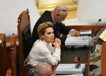 Monika Kryemadhi asnjë fjalë kundër Ramës, Ilir Meta uron Lindita Nikollën dhe flet me superlativa për Parlamentin e ri