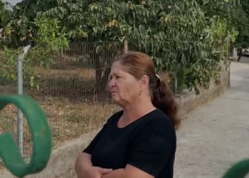 “Më bëri hatanë, ata kanë të drejtën e hakmarrjes”, flet nëna e djalit që vrau ish bashkëshorten në Fier