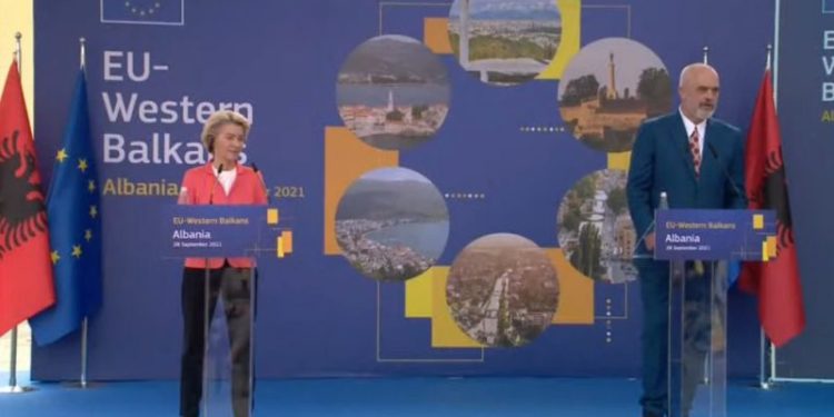 Konferenca e parë Ndërqeveritare/Rama: Nuk përgatitemi më për dasëm, kemi vetëm deklarata dashurie