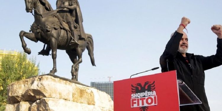 Pas tetë vitesh në pushtet mund të provohet një brez tjetër