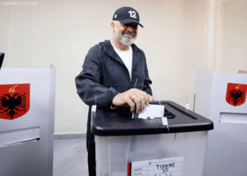 Qeveria shton 12 mijë të punësuar në shtet