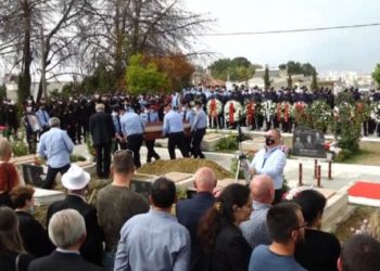 I jepet lamtumira efektivit Saimir Hoxhës, Ministri Çuçi: Kjo humbje është një detyrim për të vlerësuar punën e tij dhe dëshmorëve të tjerë