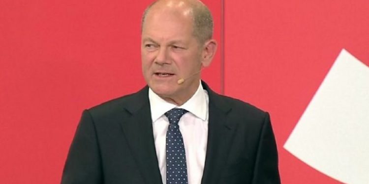 Partia Social Demokrate në Gjermani fiton ngushtë kundër partisë së Merkel