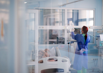 Vala e re e Covid në Greqi, profesori bën parashikimin