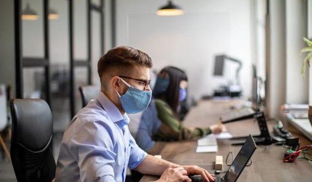 SHBA/ 2.1 milionë amerikanë rrezikojnë të humbasin rrogat