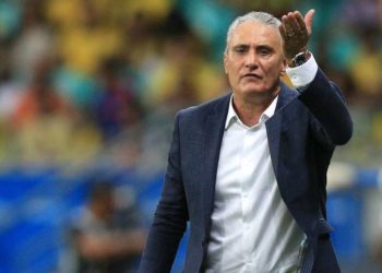 Romario “shkarkon” Tite dhe zgjedh pasardhësin e trajnerit të Brazilit
