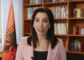 Ministrja Kushi jep njoftimin e rëndësishëm: Shtyhet data e fillimit të vitit akademik