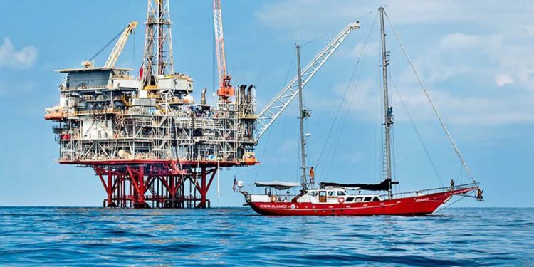 Analiza e “The Economist”/ Epoka e bollëkut ka mbaruar, ja pse çmimet e karburanteve do vazhdojnë të mbeten të larta