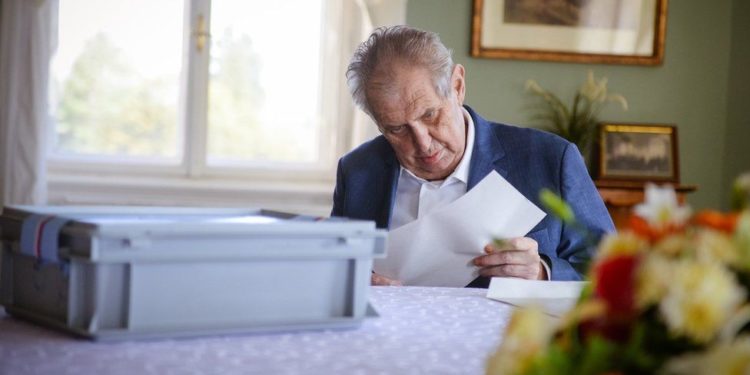 Përfundoi në spital, si është gjendja e presidentit çek