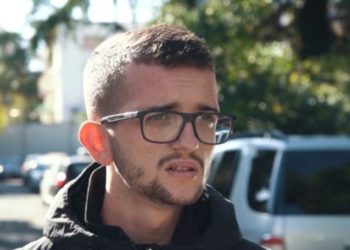 Të rinjtë shqiptarë në radhët e Ambasadave: Nuk shohim dritë jeshile, po ikim e s’kthehemi më